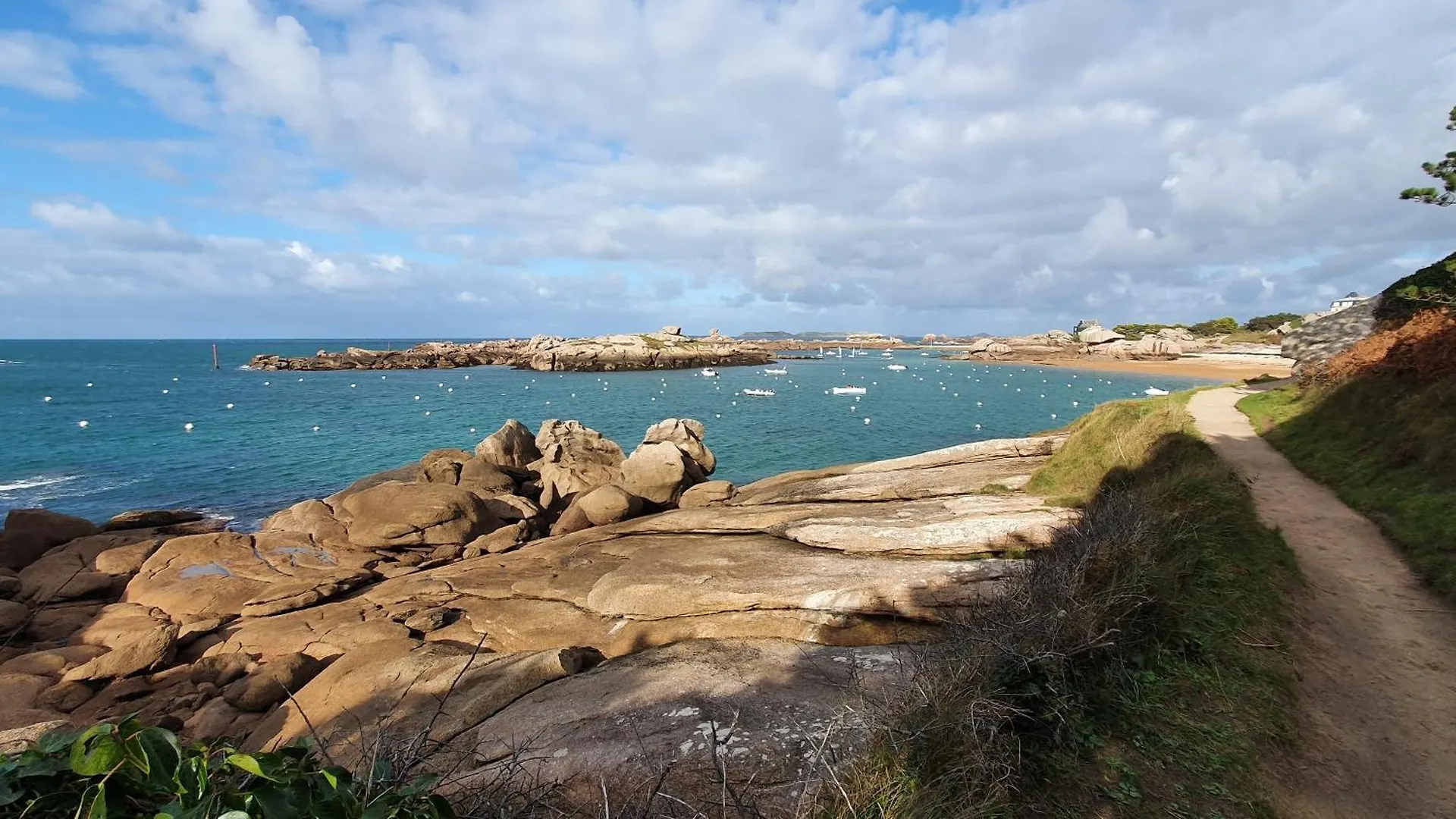 Plage A Pied, Avec Parking Et Balcon Perros-Guirec Apartman
